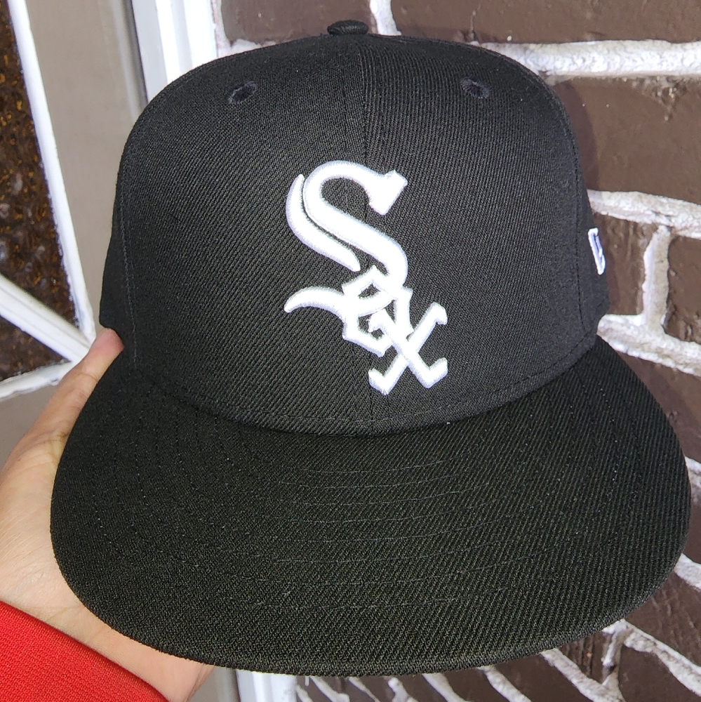 New Era Chicago White Sox 59Fifty Fitted Hat Size 7